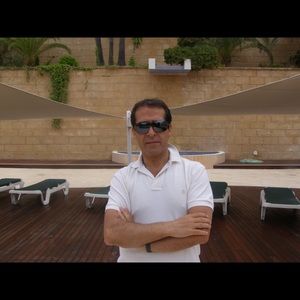 Meet your Posher, Johnson